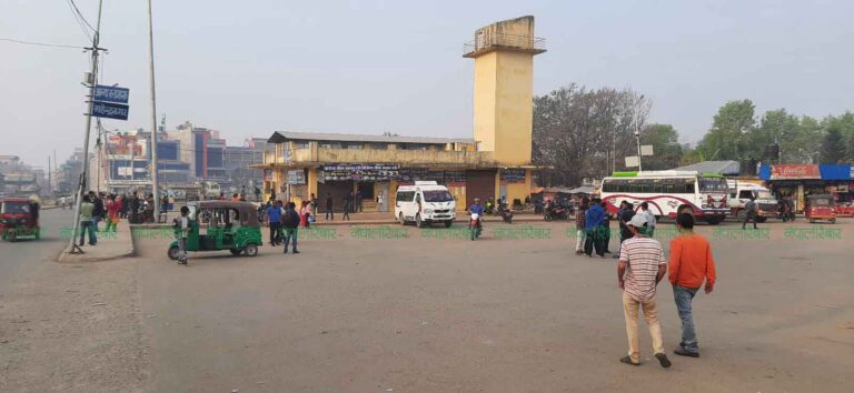 सुर्खेतमा अनिश्चितकालिन यातायात बन्द फिर्ता